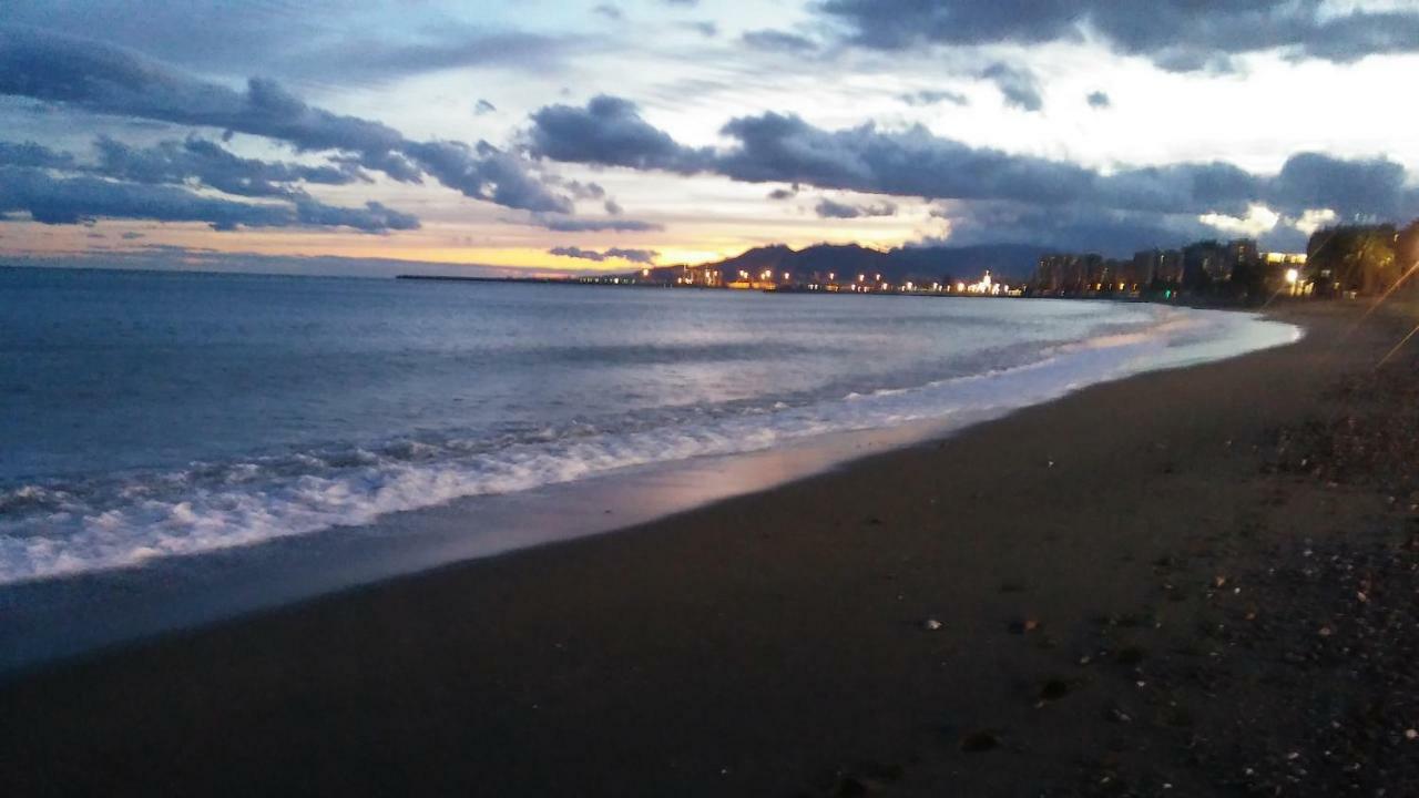 Bellavista Beach Apartment Малага Екстер'єр фото